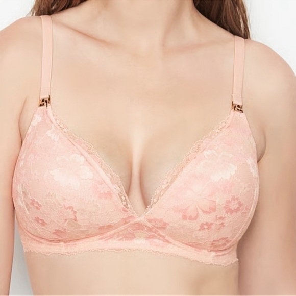 Victorias Secret Supersoft Body
Maternity Nursing Wireless lace bra - Picture 2 of 11